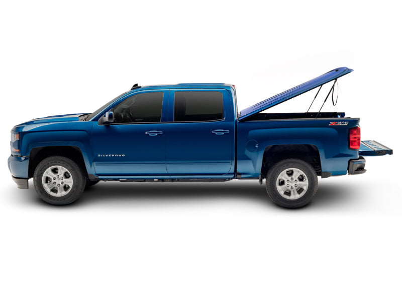 21-25 Ford F-150 Crew Cab UnderCover UC2206L-JS 5.5ft Lux Bed Cover -Iconic Silver