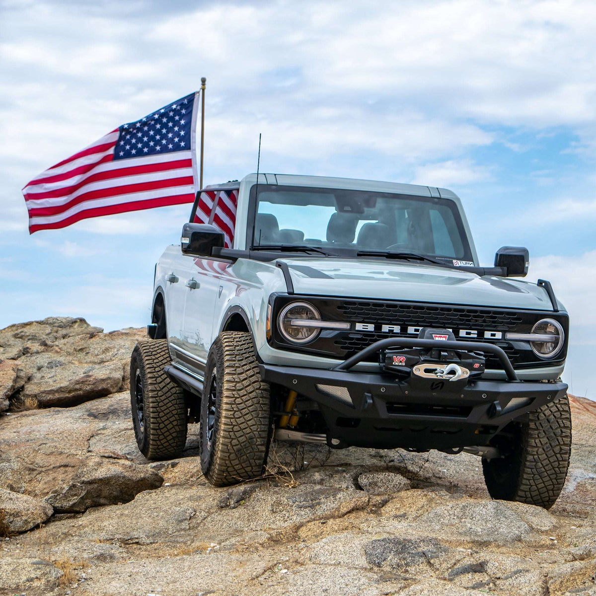 21-26 Ford Bronco Turn Offroad EAF2-M1 HD Tailgate Flag Mount