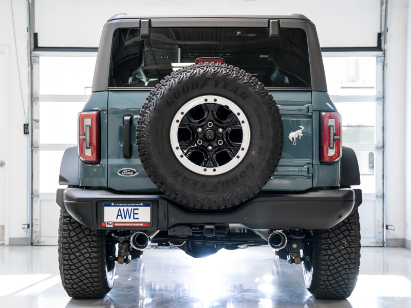 21-23 Ford Bronco L4 2.3L/V6 2.7L AWE 3015-32456 0FG Dual Rear Exit Exhaust w/Chrome Silver Tips & Bash Guard