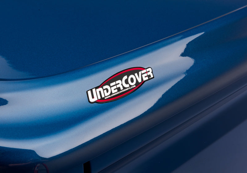 21-25 Ford F-150 UnderCover UC2216L-YZ 6.5ft Lux Bed Cover - Oxford White