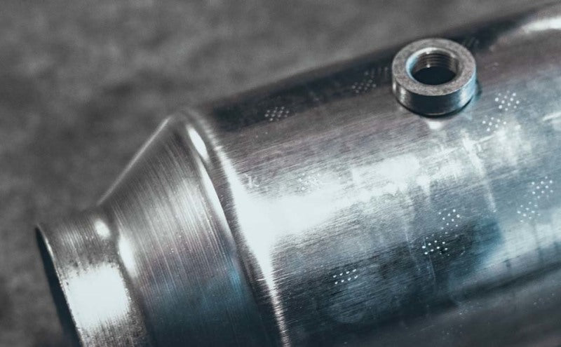 Magnaflow 5551355 California Grade Universal Catalytic Converter-2.25in ID/OD 11in Length