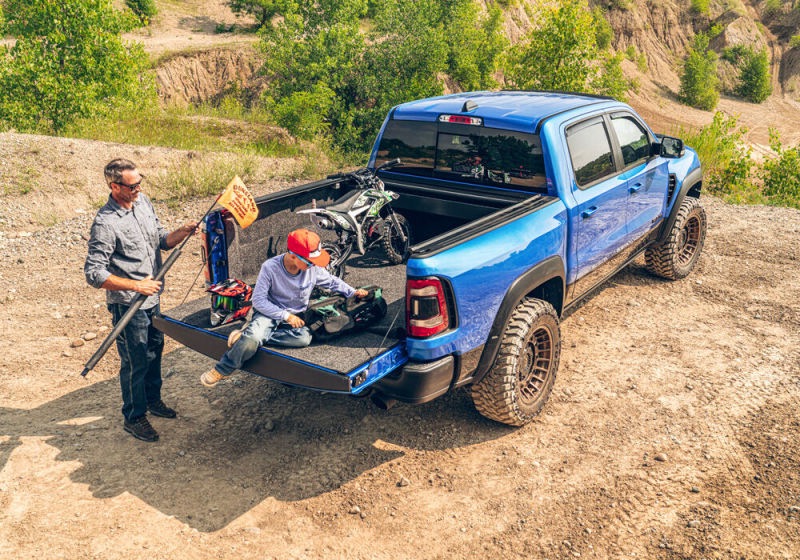21-25 Ford F-150 Retrax 30378 Retrax IX Tonneau Cover (5.5 ft. bed length)