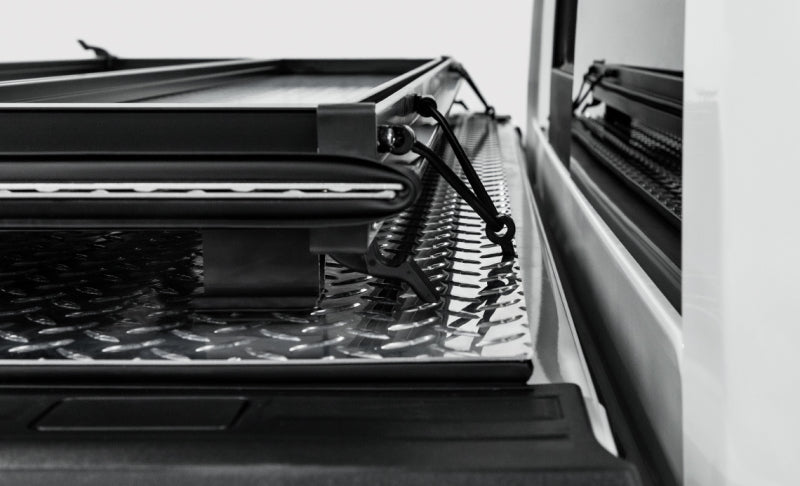 19-23 Ford Ranger I4 2.3L Access B0010069 LOMAX 6ft Bed Pro Series Tri-Fold Cover Blk Diamond Mist