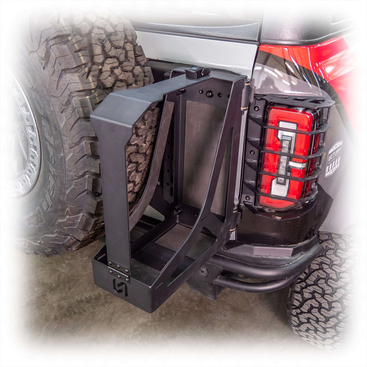 21-26 Ford Bronco Turn Offroad EA7-M1 Tailgate Molle Panel/ Mount