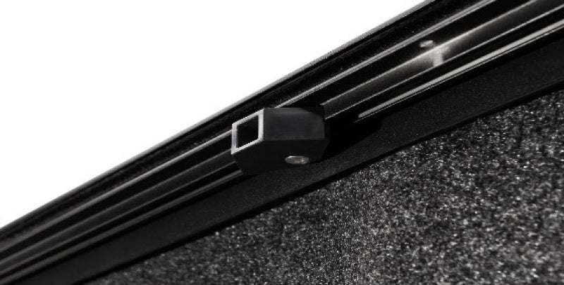 04-08 Ford F-150 Retrax 30311 5'7" IX Manual Retractable Tonneau Cover
