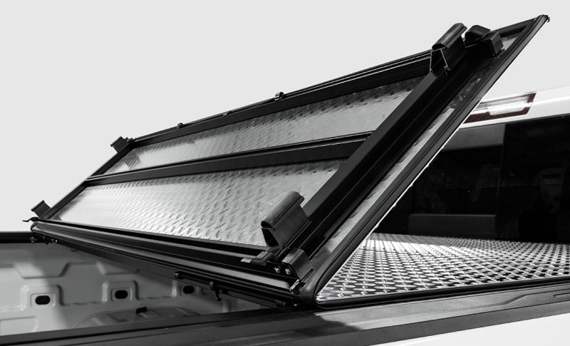 04-25 Ford F-150 Access B5010019 LOMAX 5ft 6in Standard Bed Carbon Fiber Tri-Fold Cover