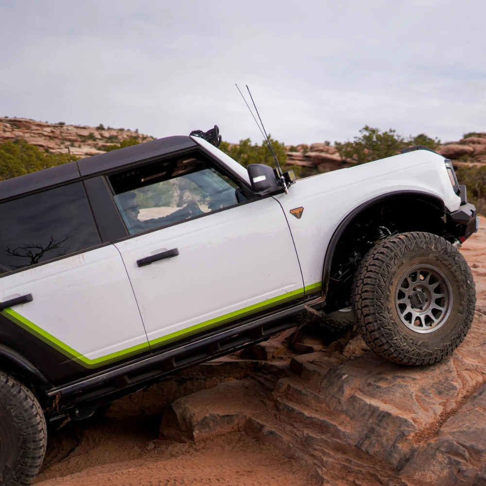 21-26 Ford Bronco DV8 Offroad SRBR-07 FS-15 4-Door Rock Sliders V2