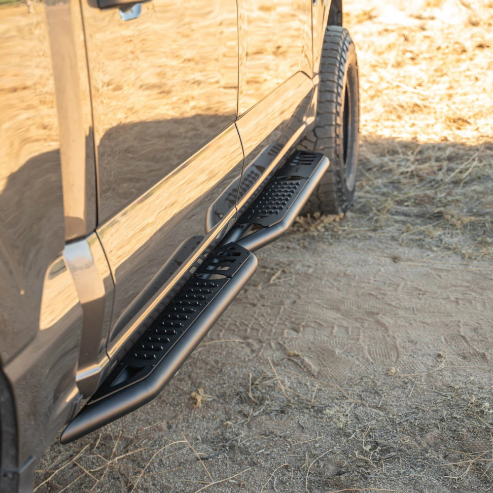 15-26 Ford F-150 / 17-26 Raptor DV8 Offroad SRFF1-01 OE Plus Side Steps