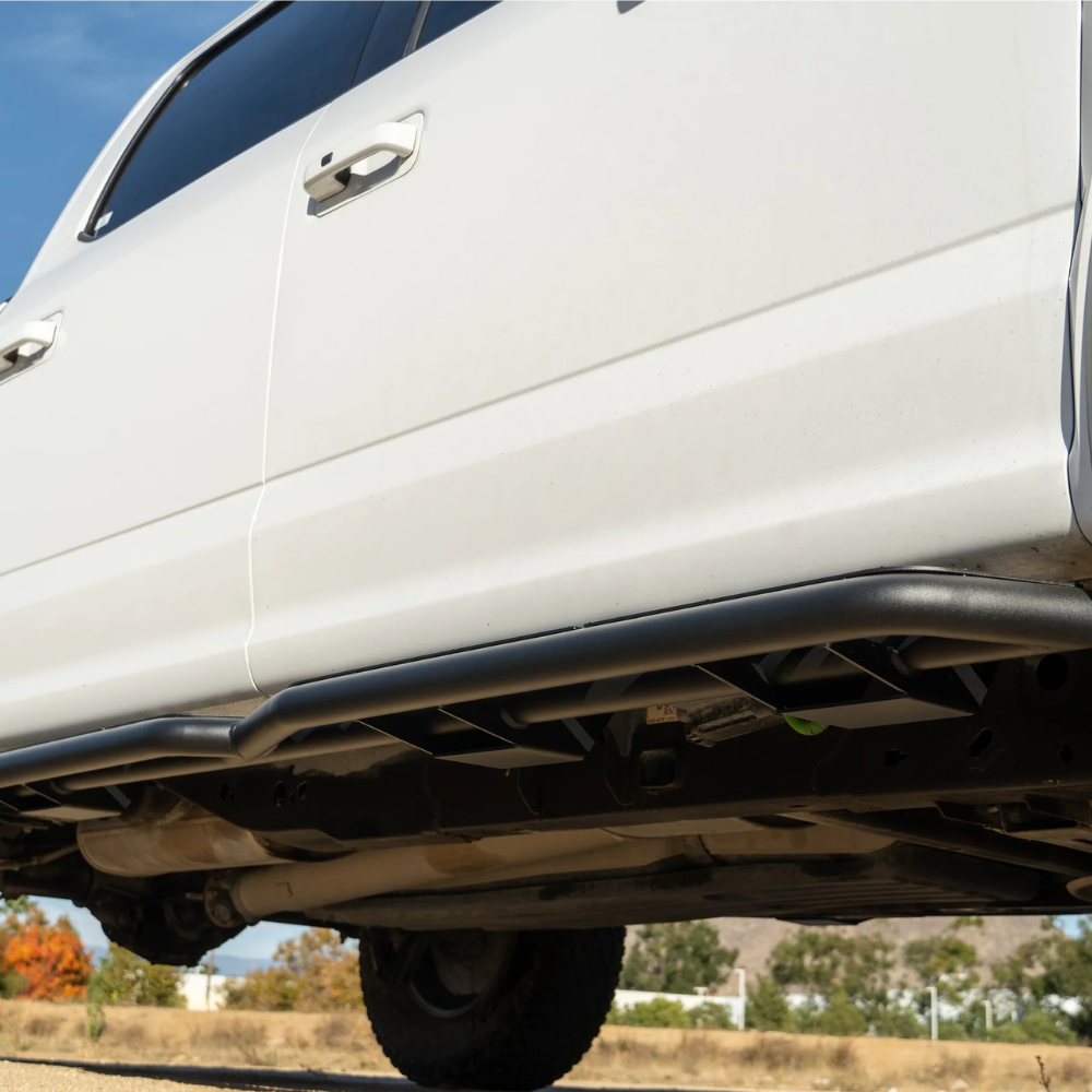 15-26 Ford F-150 / 17-26 Raptor DV8 Offroad SRFF1-01 OE Plus Side Steps