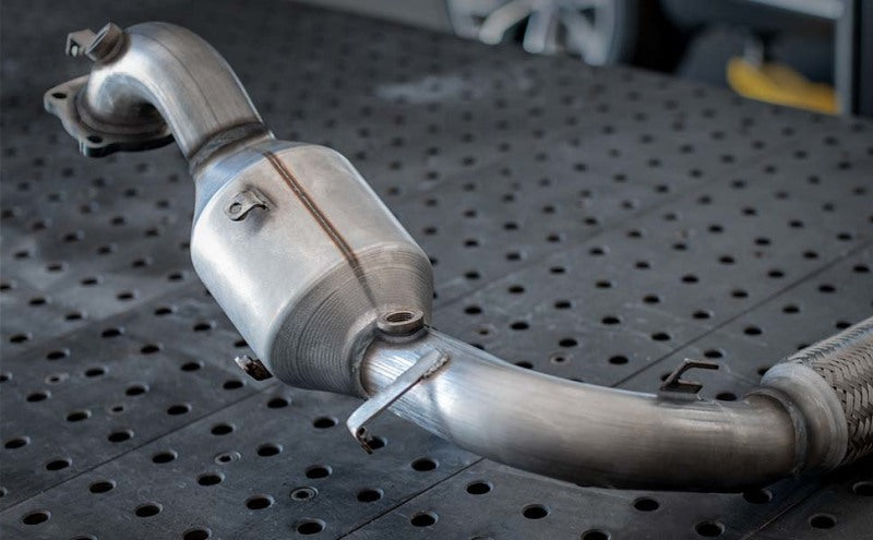 11-14 Ford Mustang 5.0L MagnaFlow 16399 Standard Grade Direct-Fit Catalytic Converter